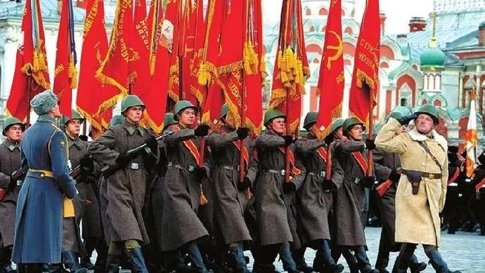 苏联士兵不忘青年大学图片