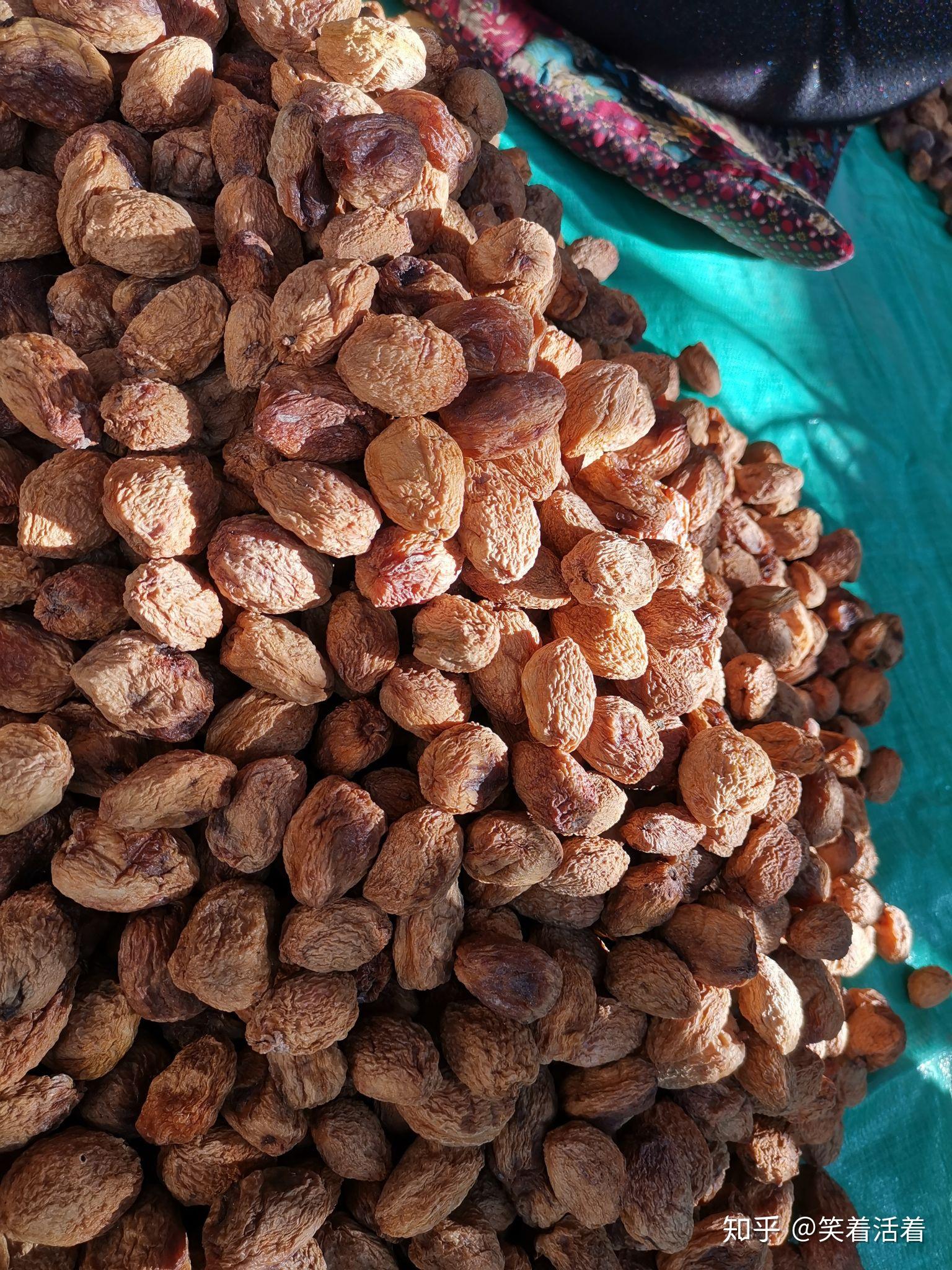 特色美食喀什甜杏木亚格杏干