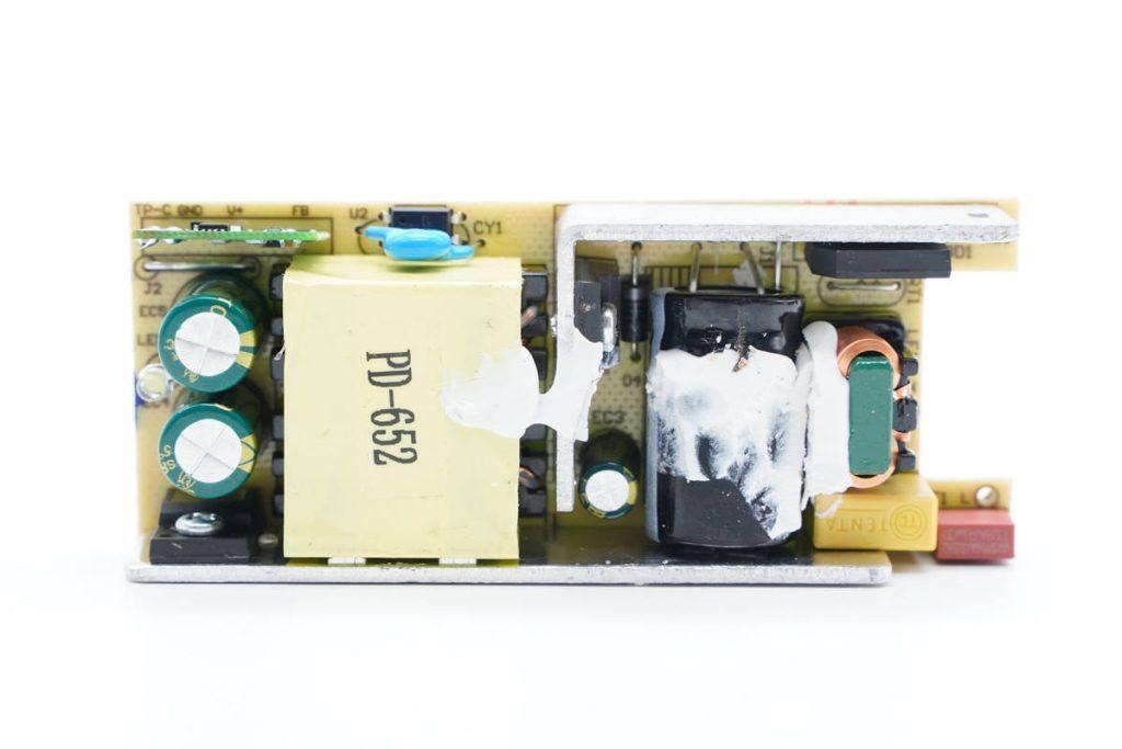 拆解报告山寨版戴尔65wpd快充适配器la65nm190
