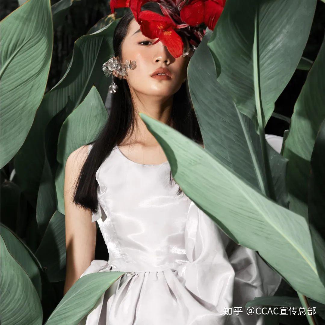 2023即刻超模名人堂星光大使刘子瑶专属定制视觉首次公开打乱既定秩序