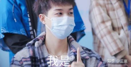 2015年参加参加了艺海佳音的培训班,师从陆揆老师(就是《撒野》的配音