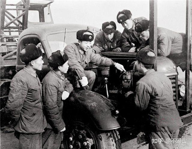 一组雷锋同志老照片