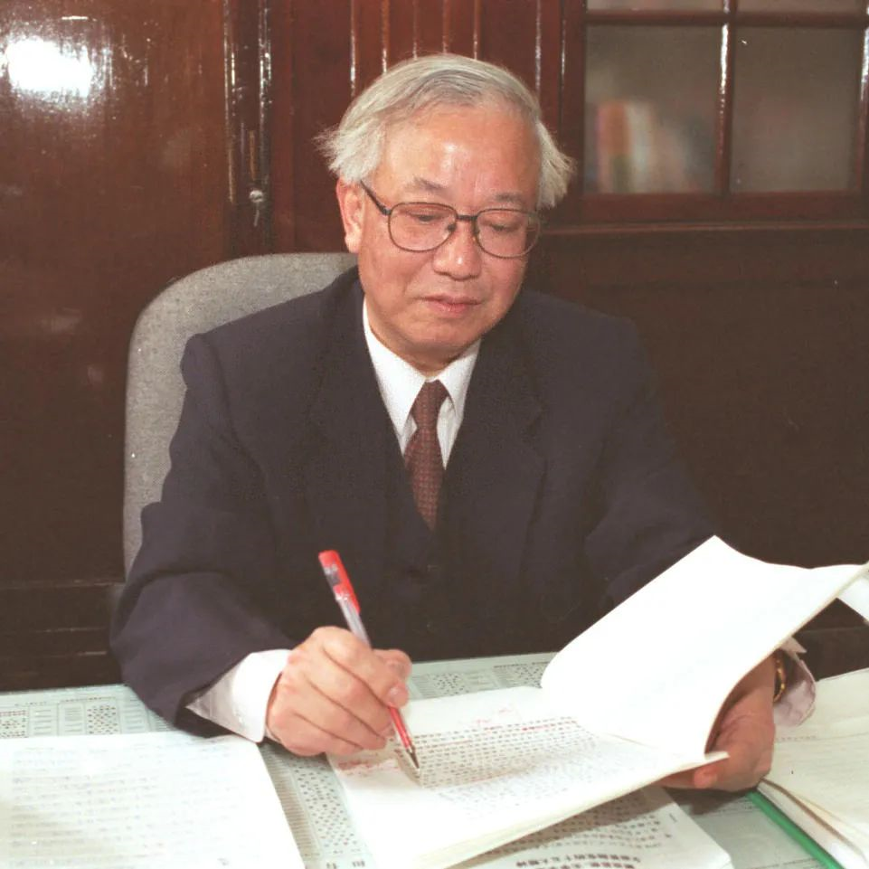 胡福明实践出真知数风流人物