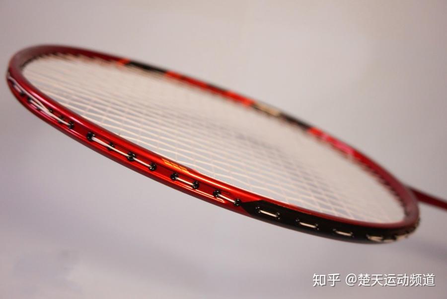 尤尼克斯双刃7评测速弹与操控的取舍