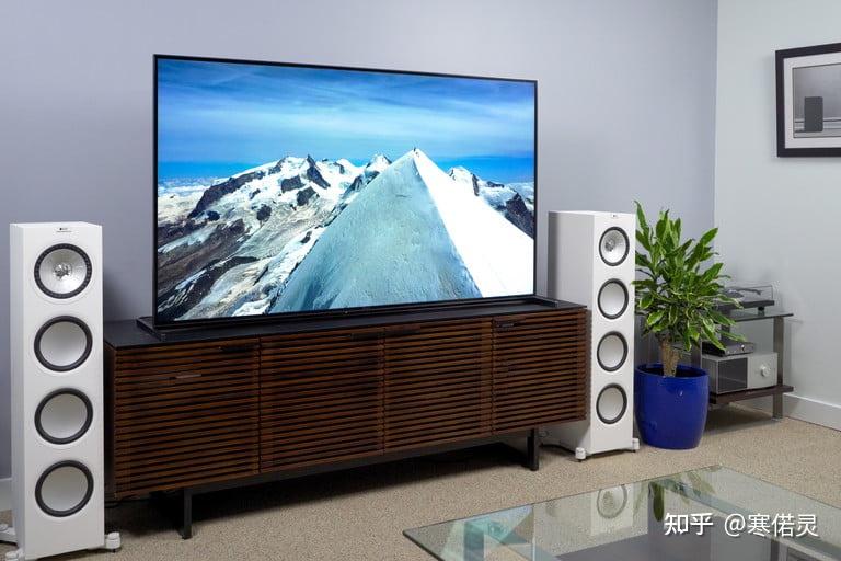 z8h具有2500nits的亮度,可显示hdr的峰值,并且通过