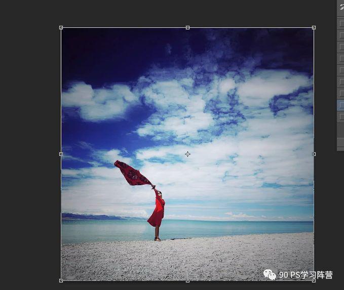 ps中拉伸图片中的背景/人物/其他元素不变形!