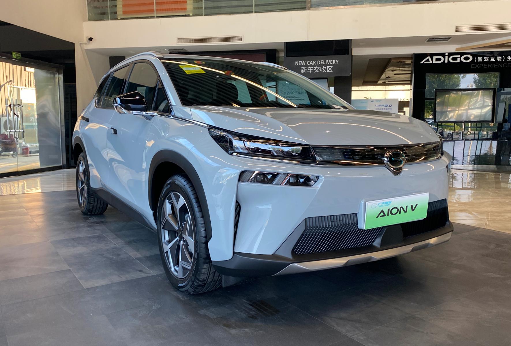 全新埃安v改款车型到店实拍动力颜值报表