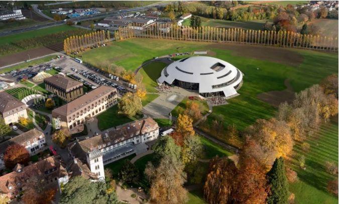 王菲女儿留学瑞士揭秘为什么贵族学校每年学费百万却始终是教育界宠儿