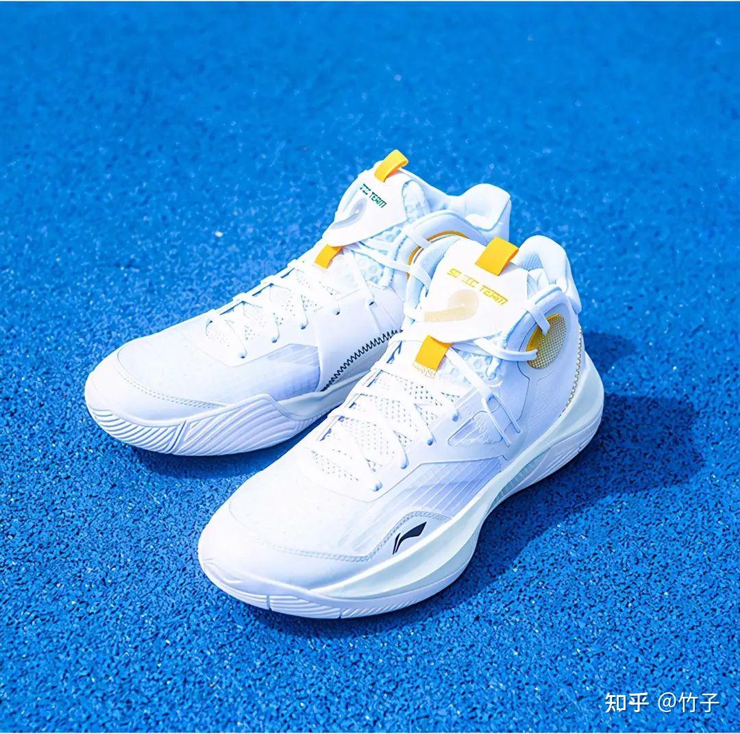 女生实战篮球鞋