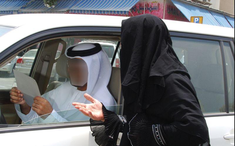 在迪拜乞讨,到底能挣多少钱? 