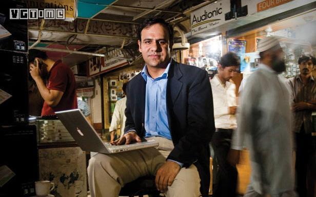 2005 年,在麻省理工拿到博士后学位的尤马尔·赛夫(umar saif),毅然