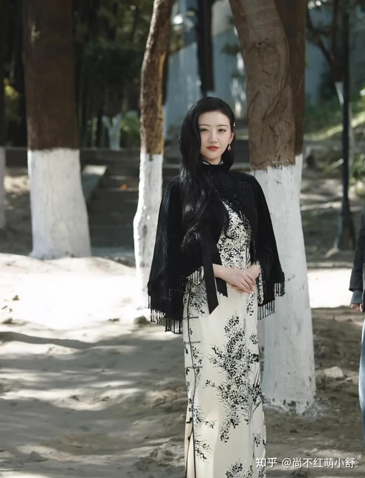 司藤原来是民国花魁穿旗袍配细眉妆曼妙动人成国货迷