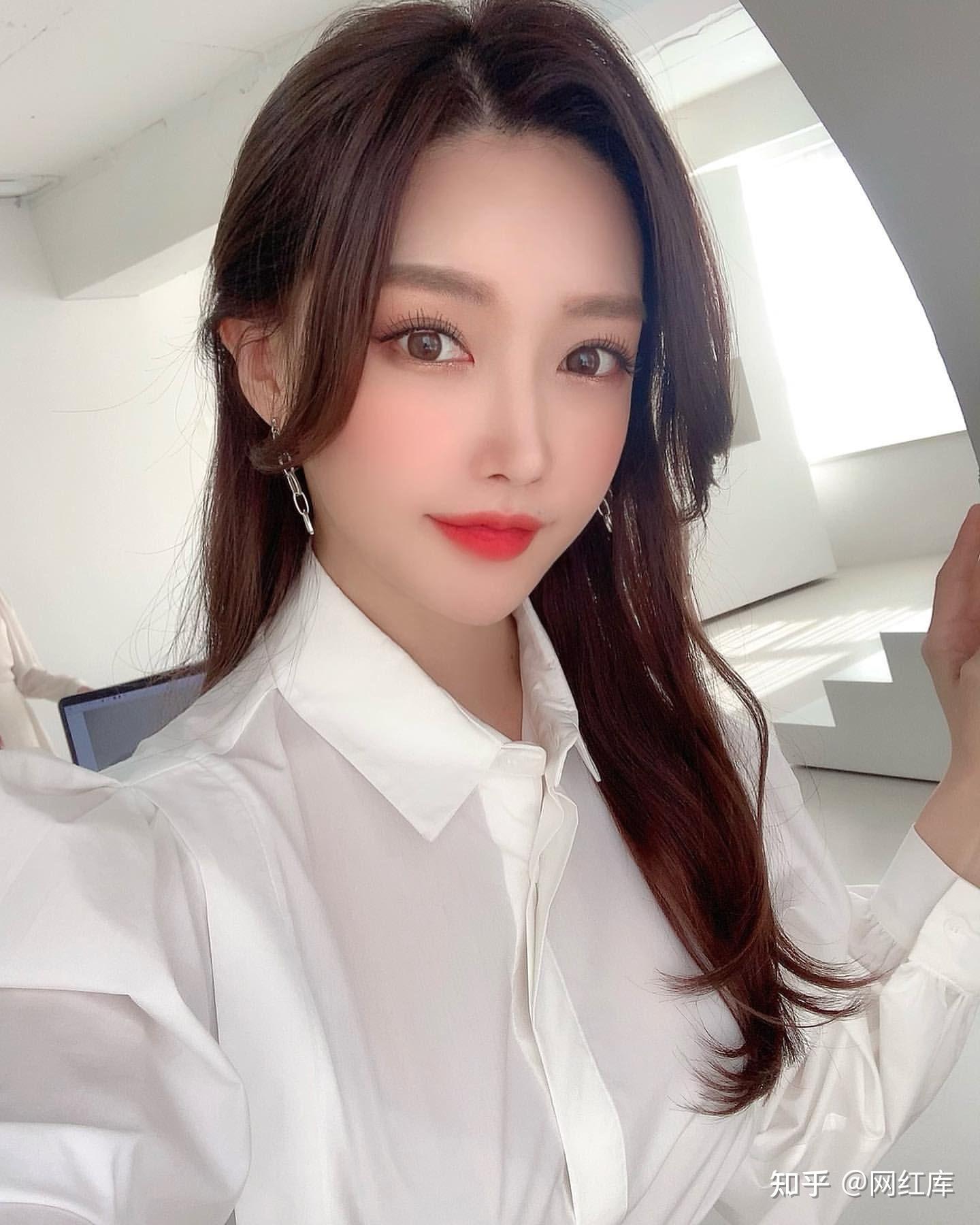 韩国网红美女37303737343833尹爱智 气质网红模特精致