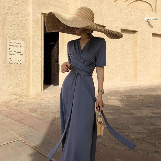 沙漏型身材这样穿就是最最最最性感的女神