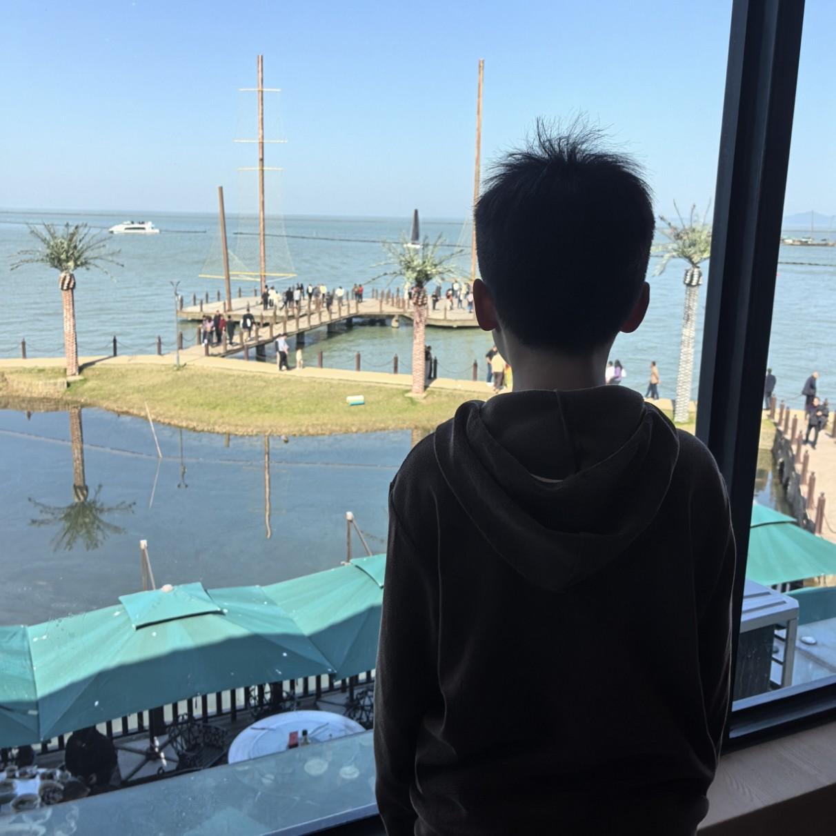 车窗摇下来