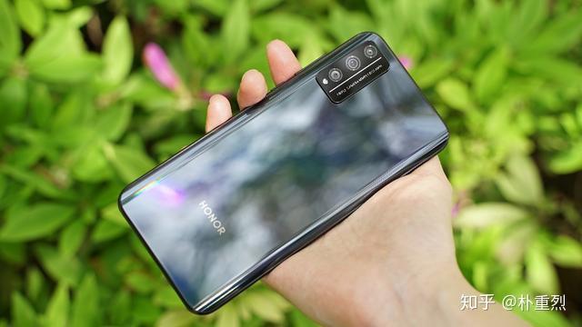 荣耀play4tpro首发评测拍照游戏两不误续航强的不像话