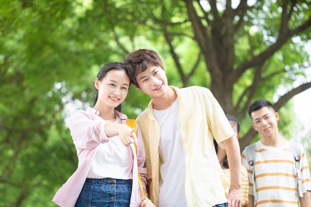 恋人之间感情好不好看她做的这些事就知道了