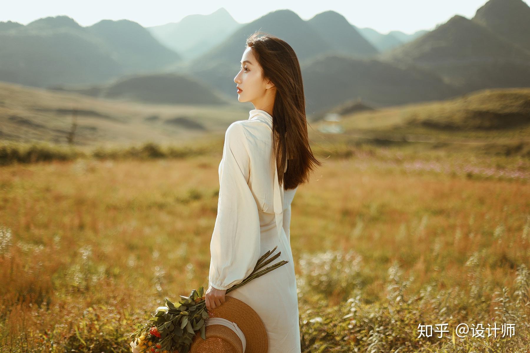 1,人物居中拍侧身