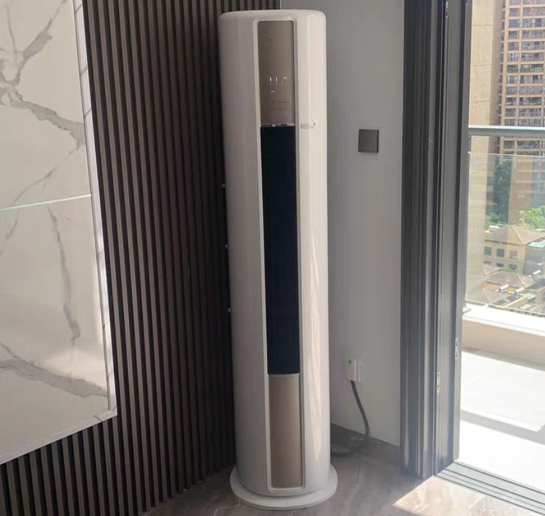 2022年家用立式空调推荐客餐厅空调多少匹立式圆柱空调怎么选格力美的