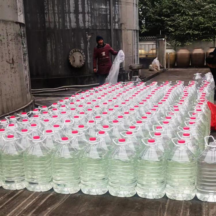 白酒存放在塑料桶内,15年后还能喝吗?