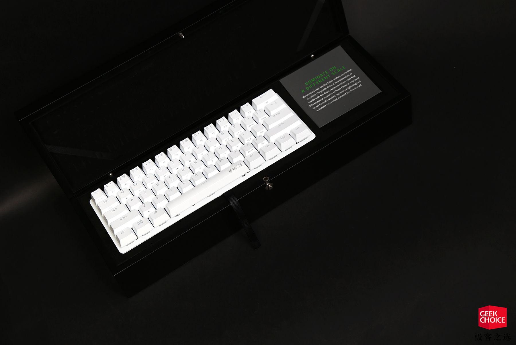 雷蛇猎魂光蛛迷你版上手:61 键布局,身材变小之后用起来怎么样?