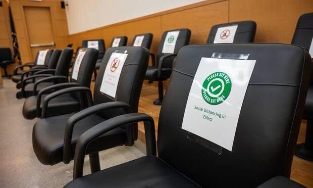 extendedjurybox他把我们的脸都丢尽了的英文